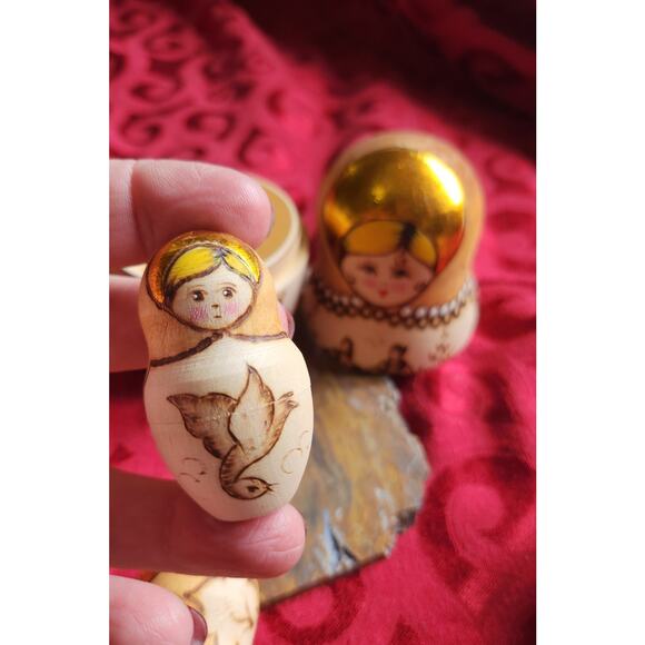 Vintage Russian Matreshka Birch Wooden Nesting Doll Hand, Set of 5 - Picture 10 of 10